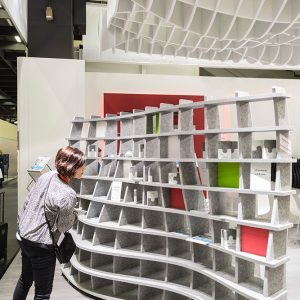 Akustikprodukte am Messestand von AkustikKompetenz auf der ORGATEC 2018.